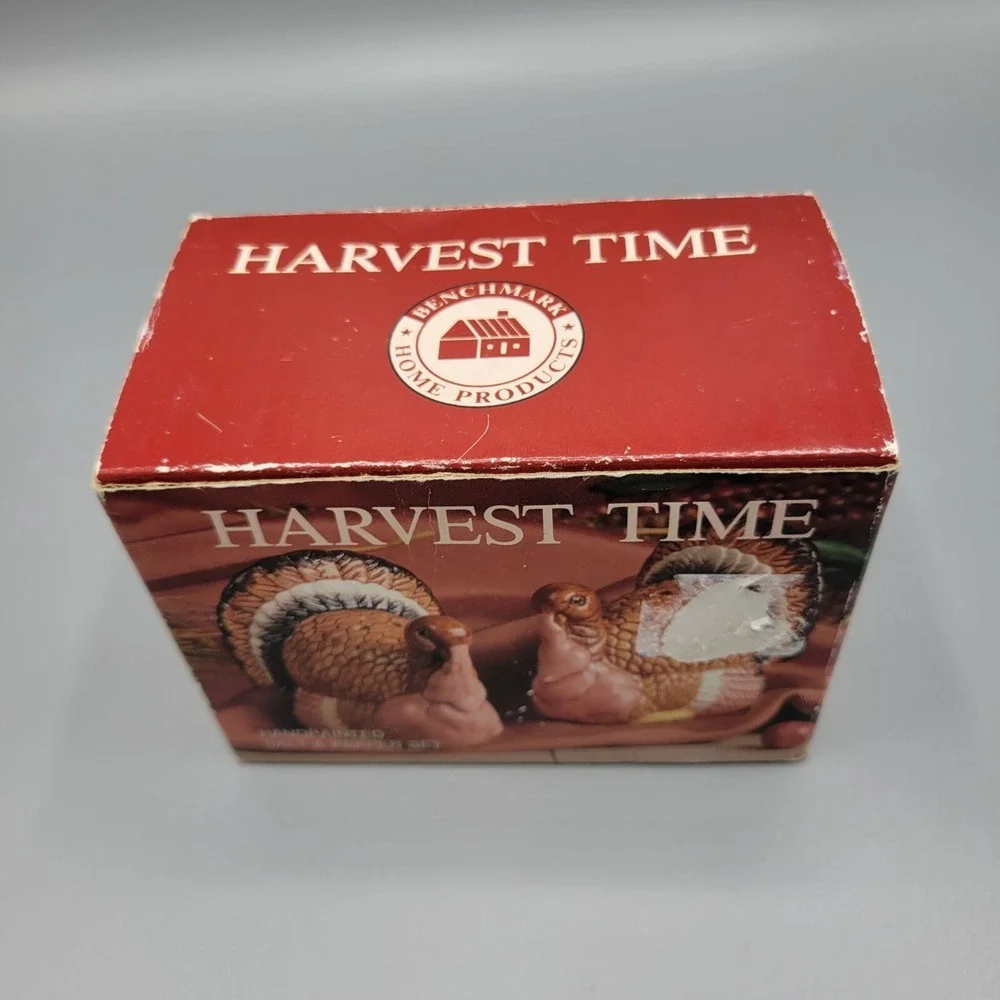 Harvest Time Handpainted Turkey Salt Pepper Shaker Set Thanksgiving Table Decor